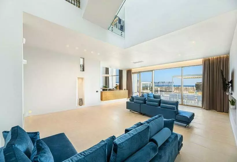 Seascape Villa