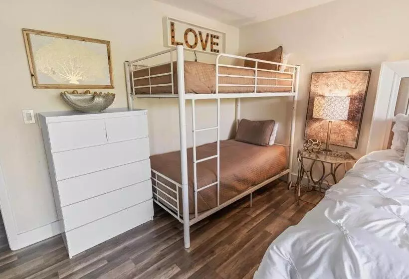 Voted Key Largo S #1 Destination, Pool, Marina, Kayaks, Tennis, Pickle Ball