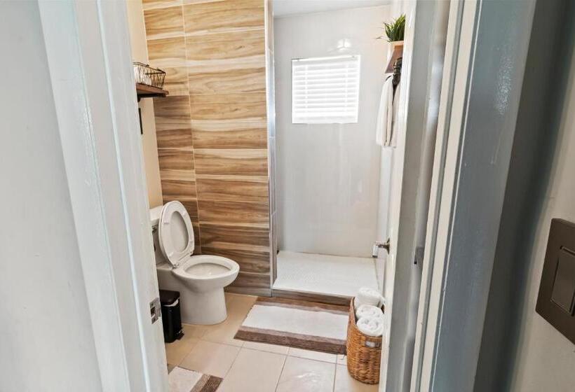 Voted Key Largo S #1 Destination, Pool, Marina, Kayaks, Tennis, Pickle Ball