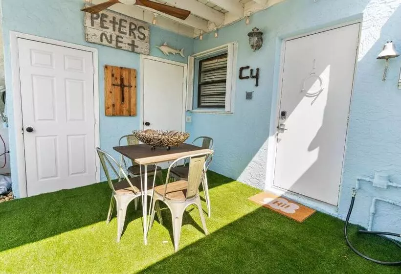 Voted Key Largo S #1 Destination, Pool, Marina, Kayaks, Tennis, Pickle Ball