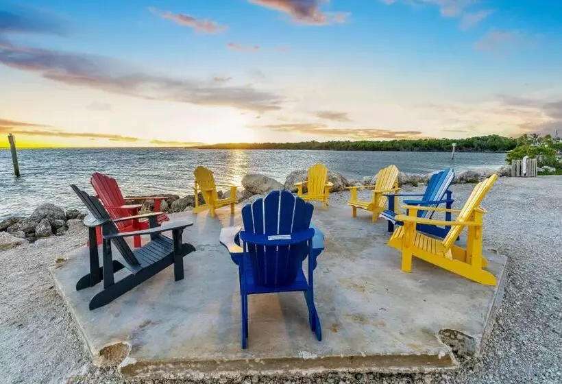 Voted Key Largo S #1 Destination, Pool, Marina, Kayaks, Tennis, Pickle Ball