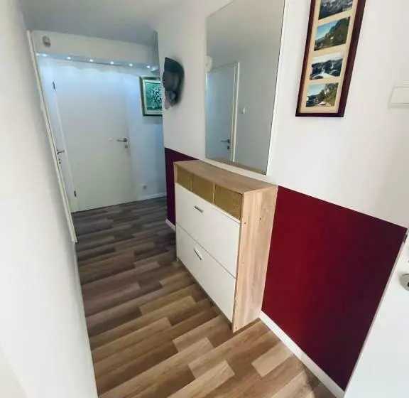 Apartma Kamnitnk