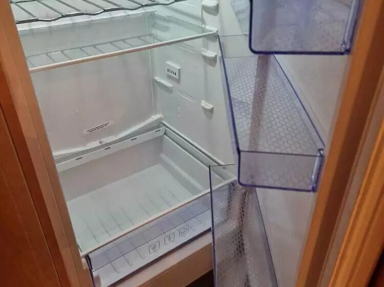 Discover Comfort Home From Home 8 Birth Caravan