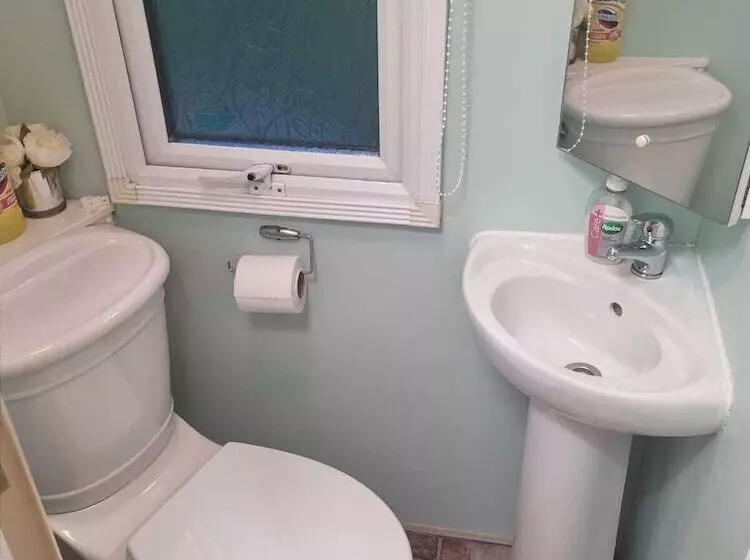 Discover Comfort Home From Home 8 Birth Caravan