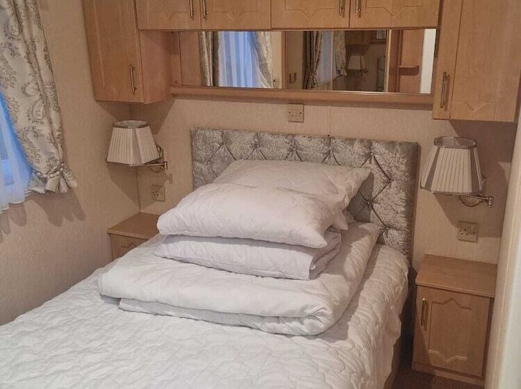 Discover Comfort Home From Home 8 Birth Caravan