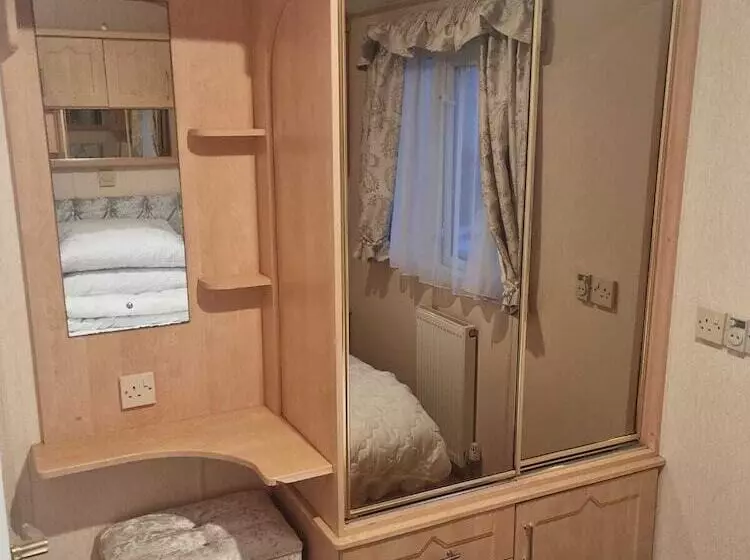 Discover Comfort Home From Home 8 Birth Caravan