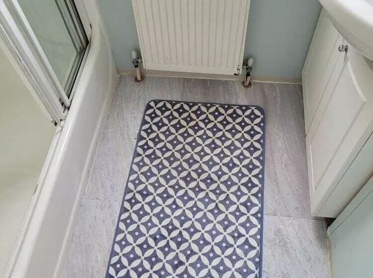 Discover Comfort Home From Home 8 Birth Caravan