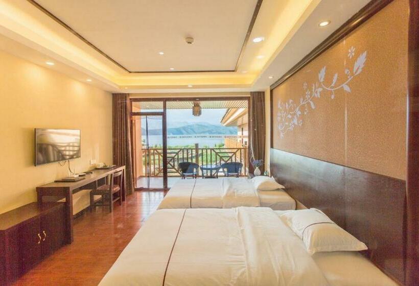 Locals Apartment Place 00