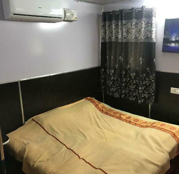 Oyo Home 86186 Anandmala