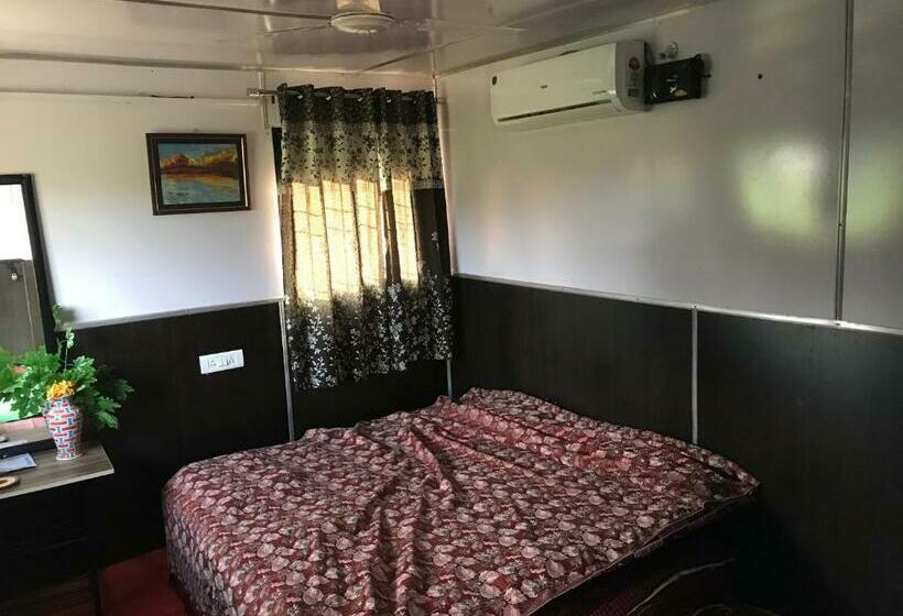 Oyo Home 86186 Anandmala