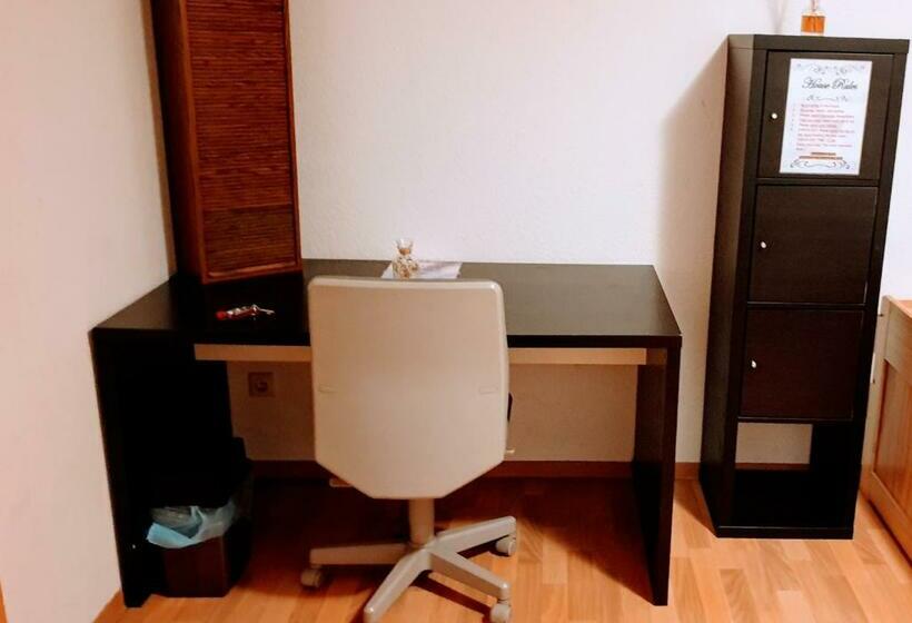 Budget Rooms In Halle With Shared Bathroom, Free Wifi, Netflix & Ipad