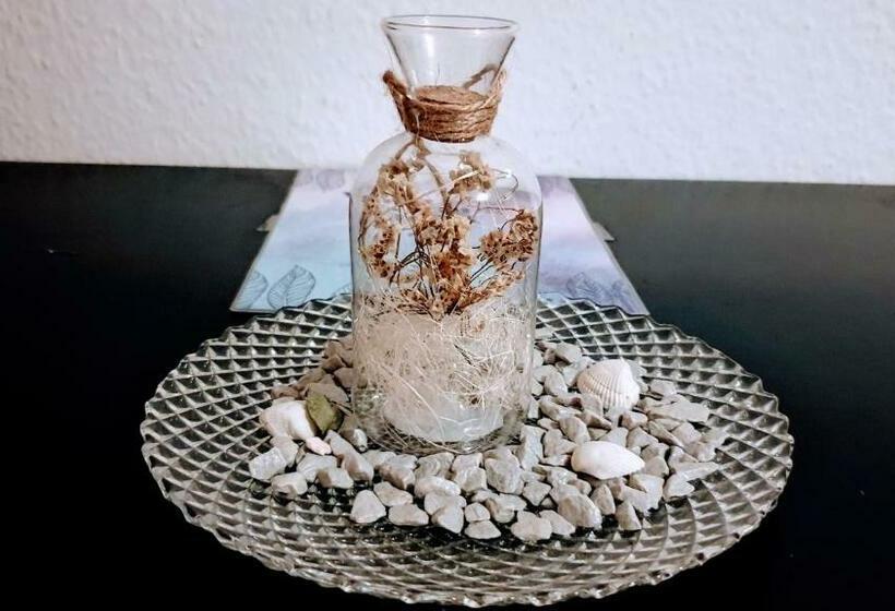 Budget Rooms In Halle With Shared Bathroom, Free Wifi, Netflix & Ipad