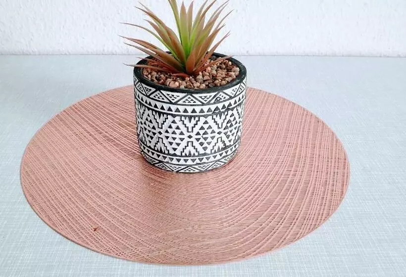 Budget Rooms In Halle With Shared Bathroom, Free Wifi, Netflix & Ipad