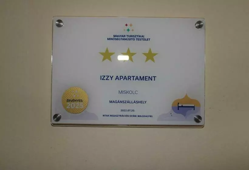 Izzy Apartament