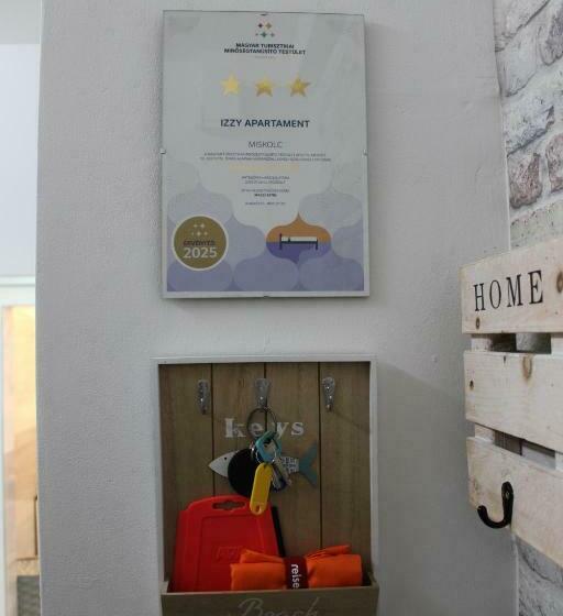 Izzy Apartament