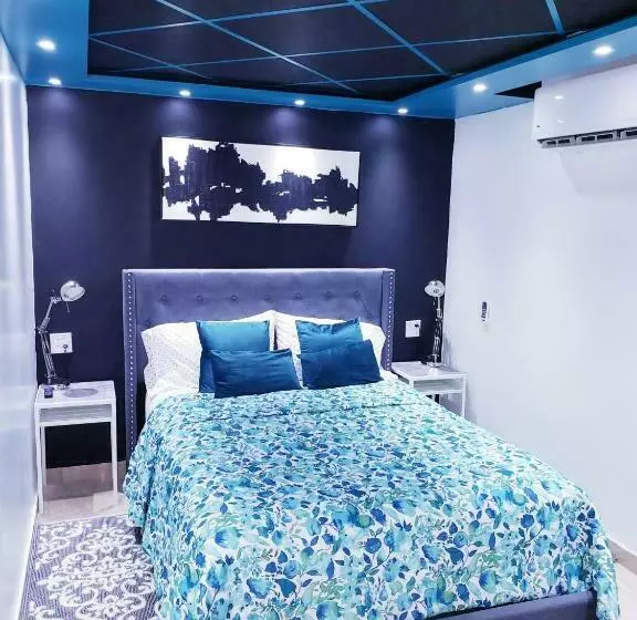 M/h House  Cozy And Beautiful House Near The Airport And The Beach