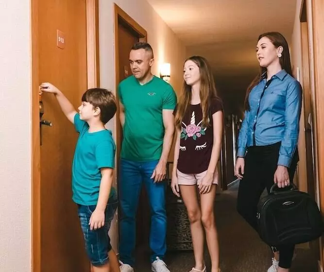 Отель 10 Joinville