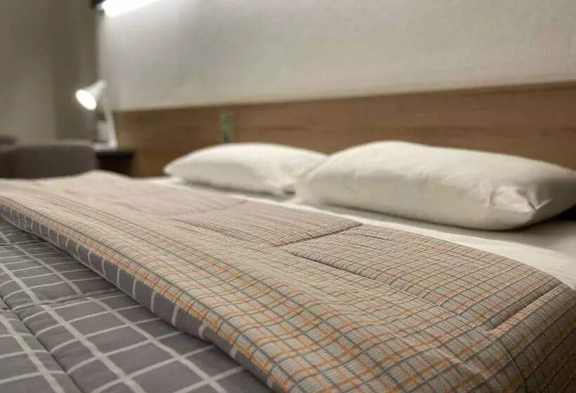 Отель 10 Joinville