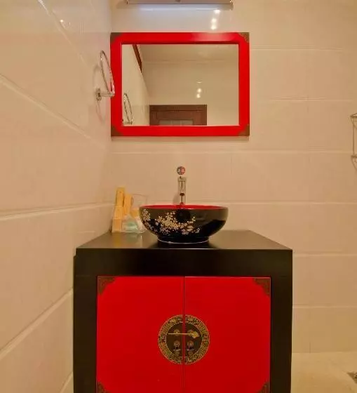 هتل Qianmen Courtyard