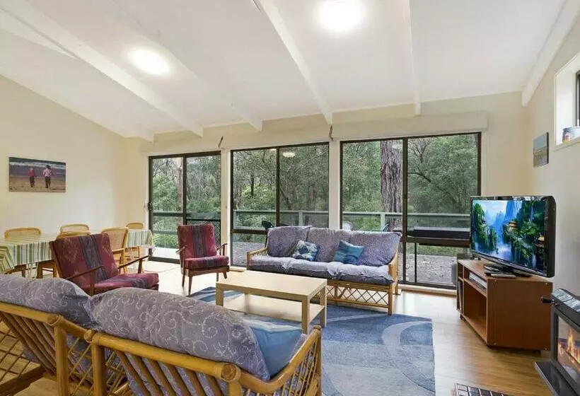 37 Coastal Court Bush Retreat By The Sea