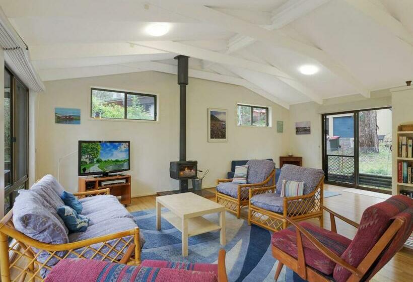 37 Coastal Court Bush Retreat By The Sea