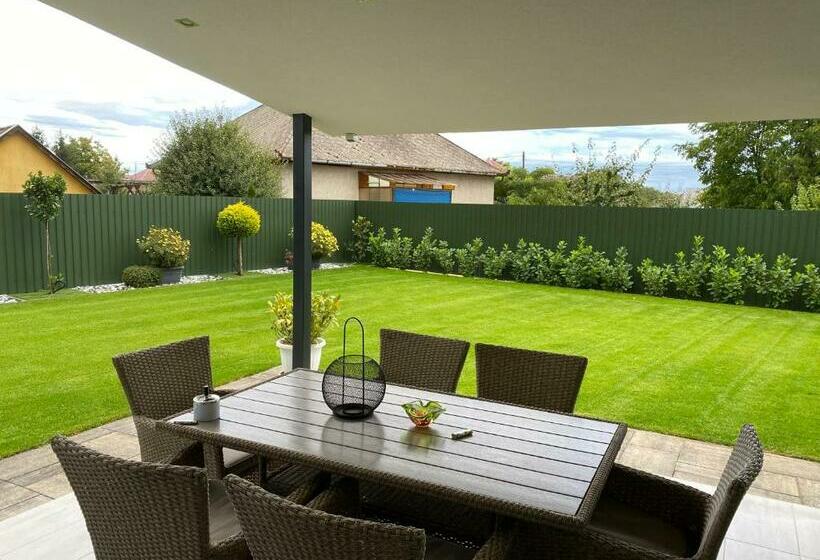 Amira Apartman & Wellness