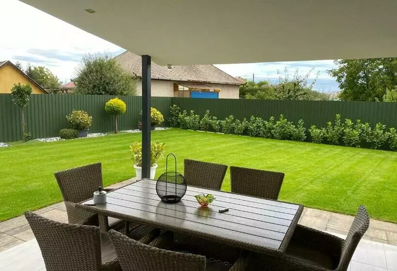 Amira Apartman & Wellness