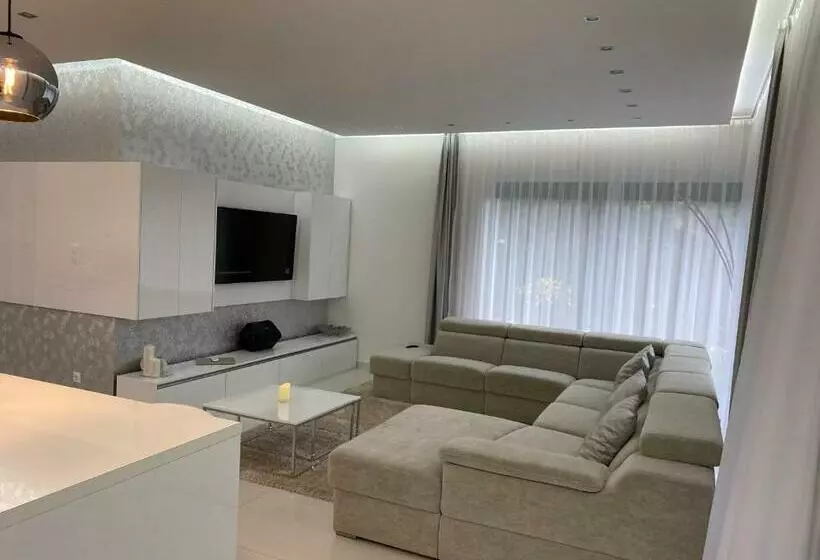 Amira Apartman & Wellness