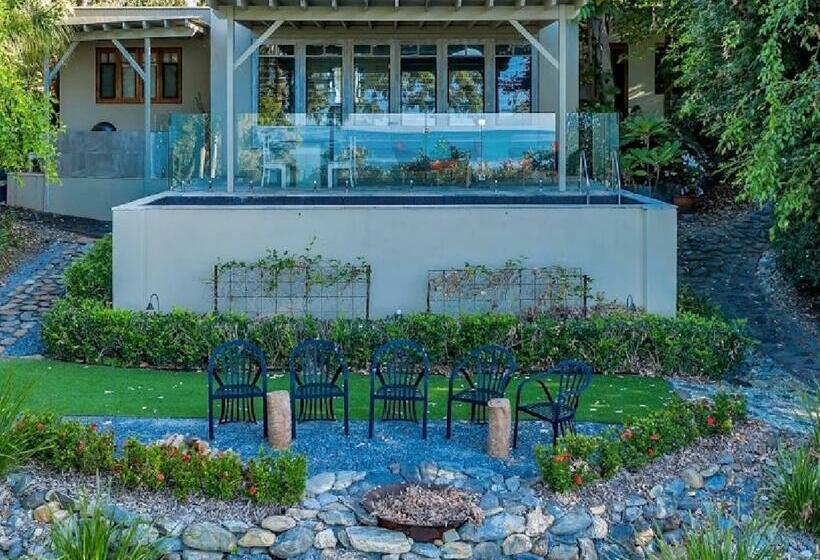 Beachfront Dolphin Cabin