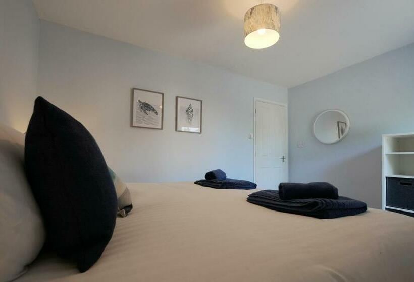 Crewe Short Lets 1 Victoria Court, Crewe