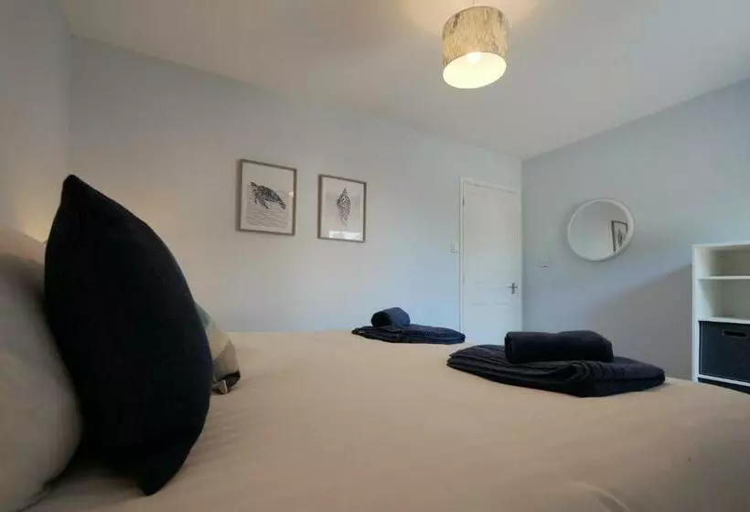 Crewe Short Lets 1 Victoria Court, Crewe