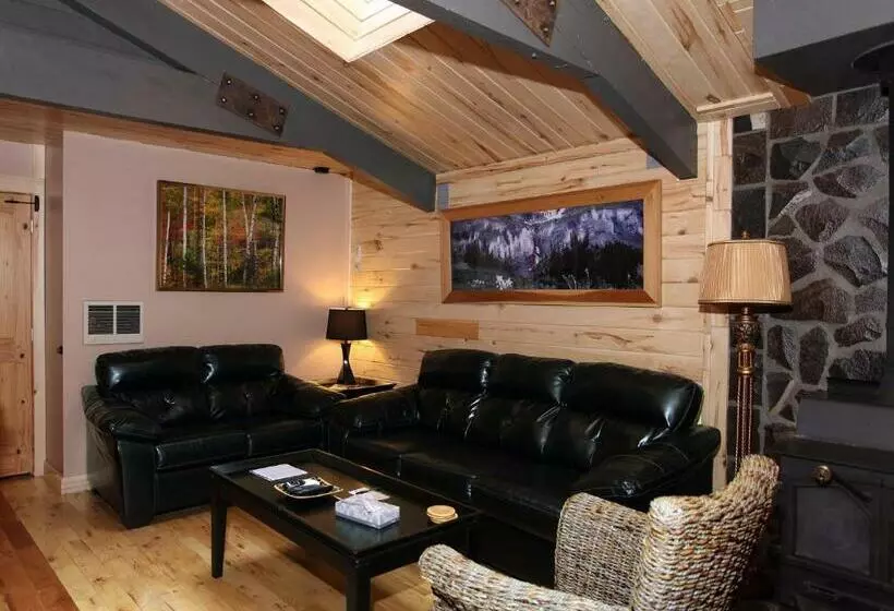 Lotus Mountain Suites The Gallery