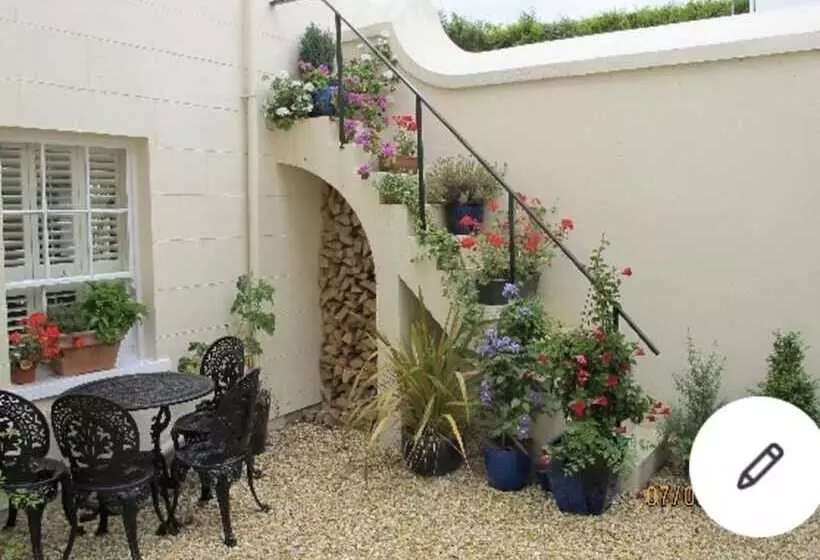 Private Luxury Apartment Near Belfast With Garage