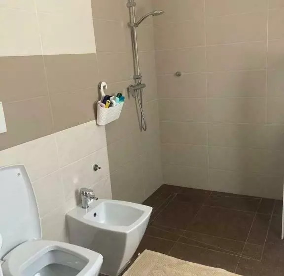 Villa Lara Mit Separatem Extra Zimmer Mit Wc Und Dusche