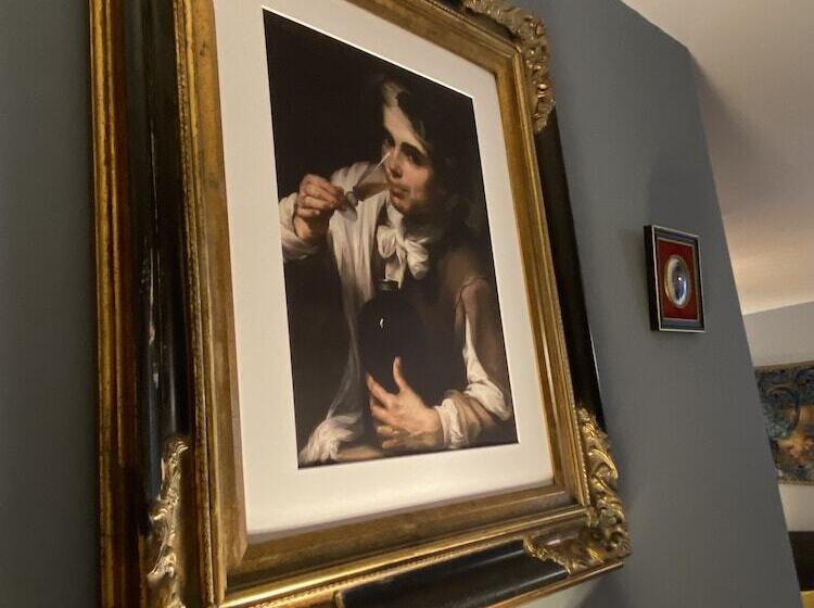 Beautiful Town Centre Apartment By River And Station