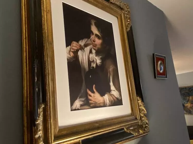 Beautiful Town Centre Apartment By River And Station