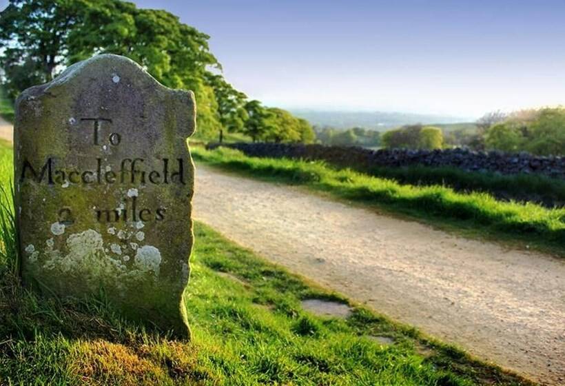 Beautiful Town Centre Apartment By River And Station