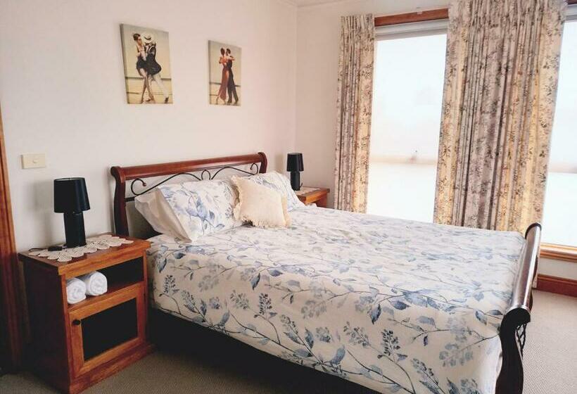 Central To Cbd Cosheirm Apartments On Merri