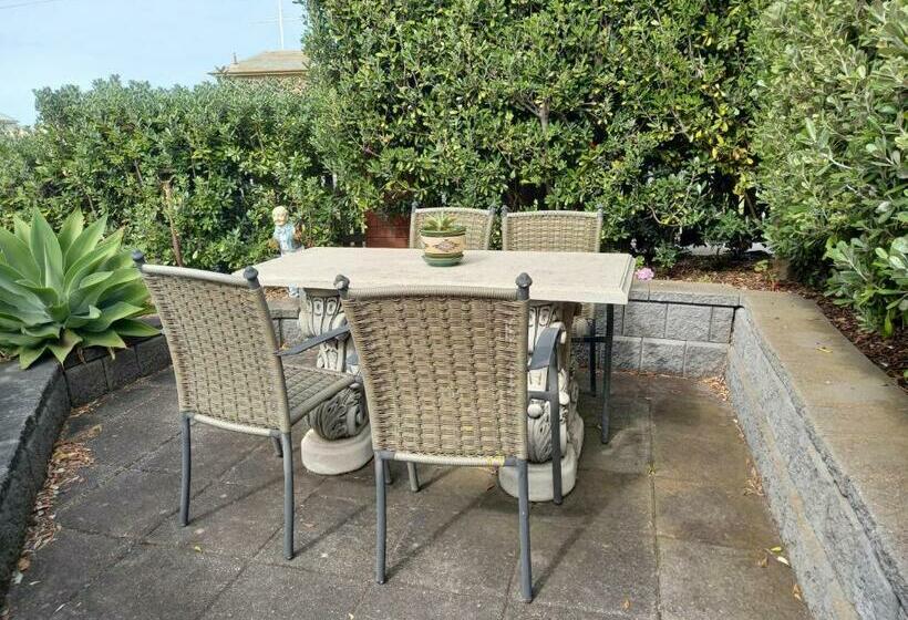 Central To Cbd Cosheirm Apartments On Merri