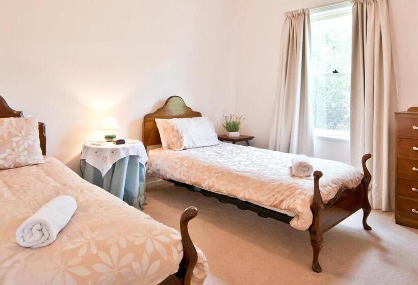 Encounter Hideaway Cottages