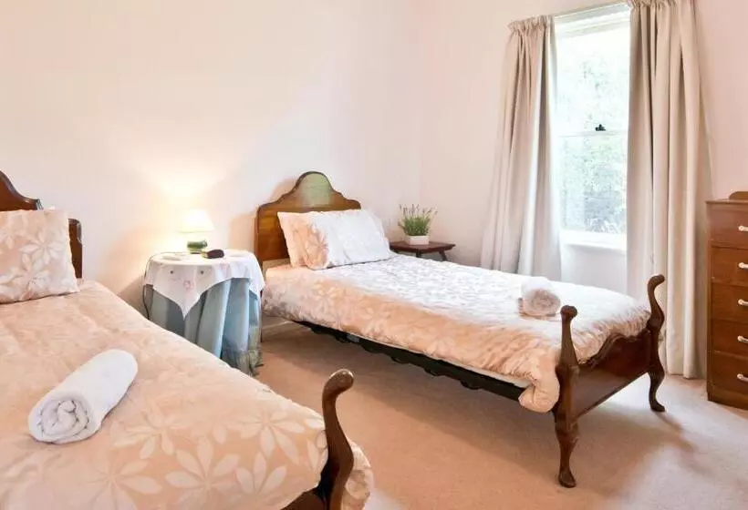 Encounter Hideaway Cottages