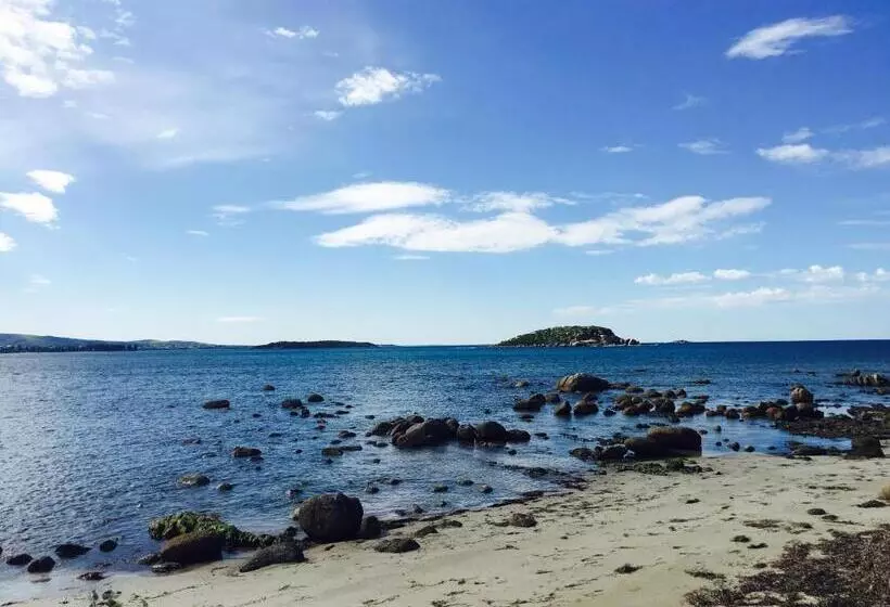 Encounter Hideaway Cottages