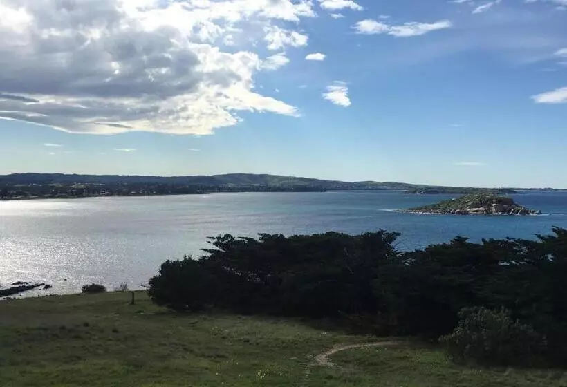 Encounter Hideaway Cottages