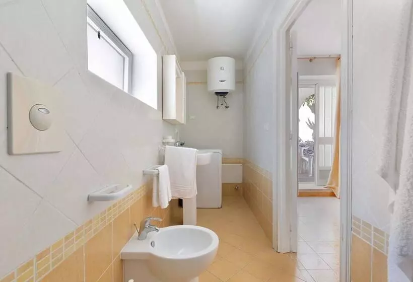 Appartamento Arno 200 Mt Dal Mare E Vicino Ad Altre Belle Località Salentine