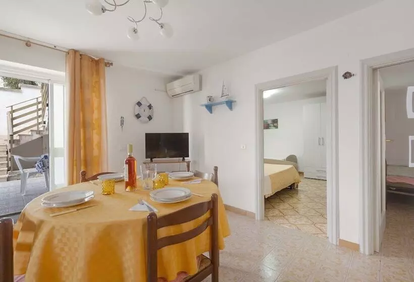 Appartamento Arno 200 Mt Dal Mare E Vicino Ad Altre Belle Località Salentine