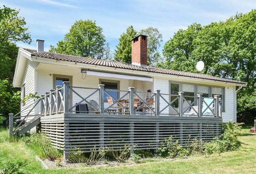 Awesome Home In Hjälteby With Wifi