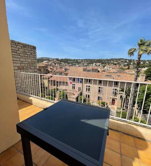 Le Provencal   Hyper Centre   Clim   Terrasse