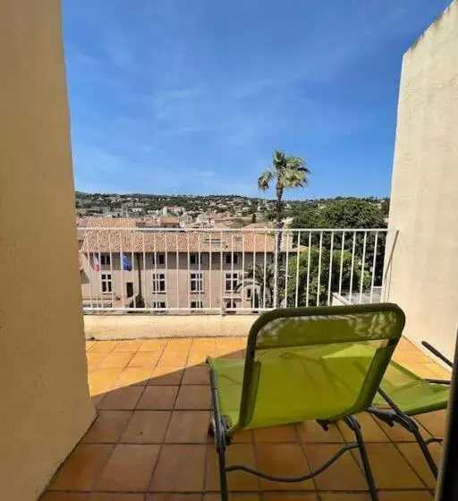 Le Provencal   Hyper Centre   Clim   Terrasse