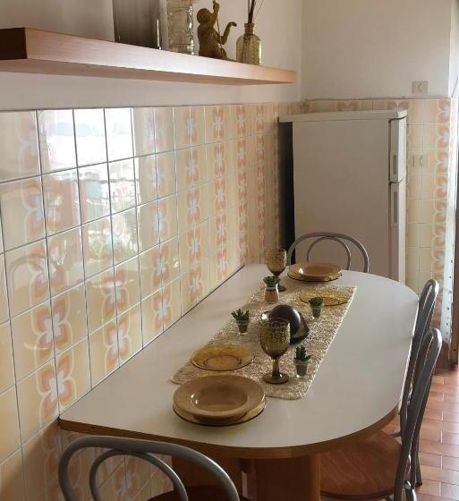 In Viaggio Come A Casa Vicino Alla Stazione, Ltscalo!