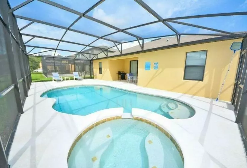 Make Memories With Your Family And Friends In This Beautiful Home 1014